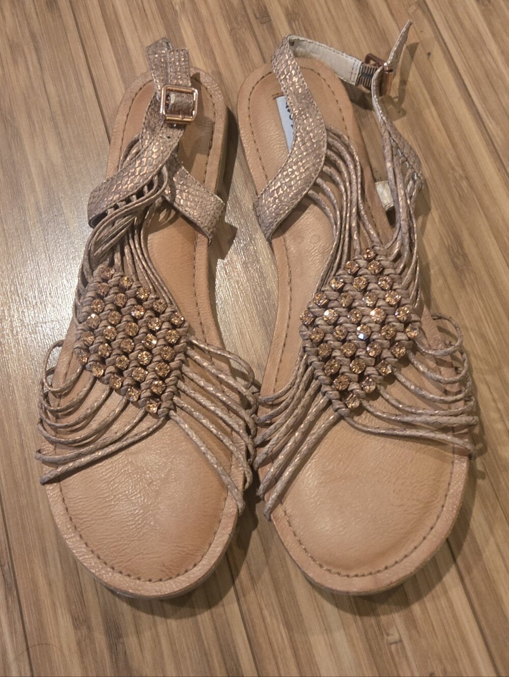 NWT Not Rated Beaded T-Strap Women's Sandals In Champagne
